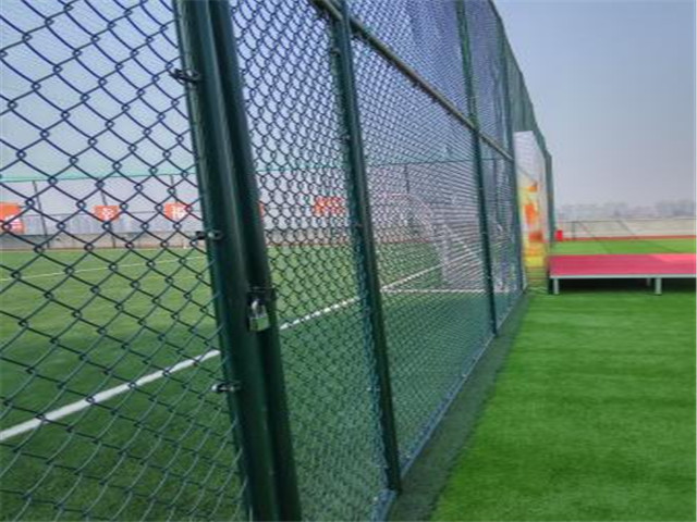 足球場圍網(wǎng)圖片4 足球場圍網(wǎng)圖片4