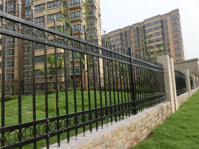 鐵藝護(hù)欄網(wǎng)
