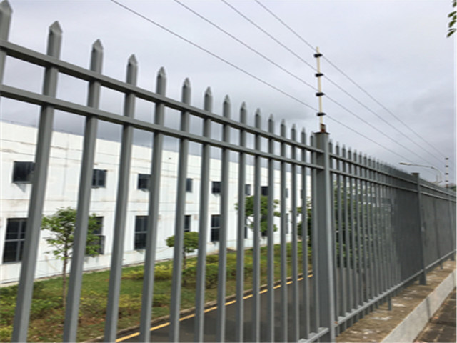 廠區(qū)鋅鋼護欄圖片4 廠區(qū)鋅鋼護欄圖片4